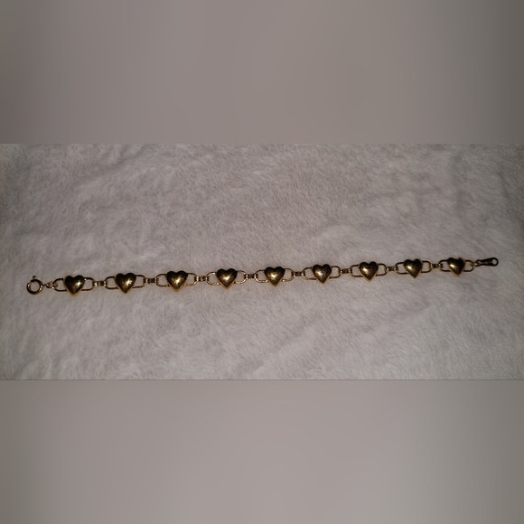 Avon Gold Heart Link Bracelet - Picture 5 of 5